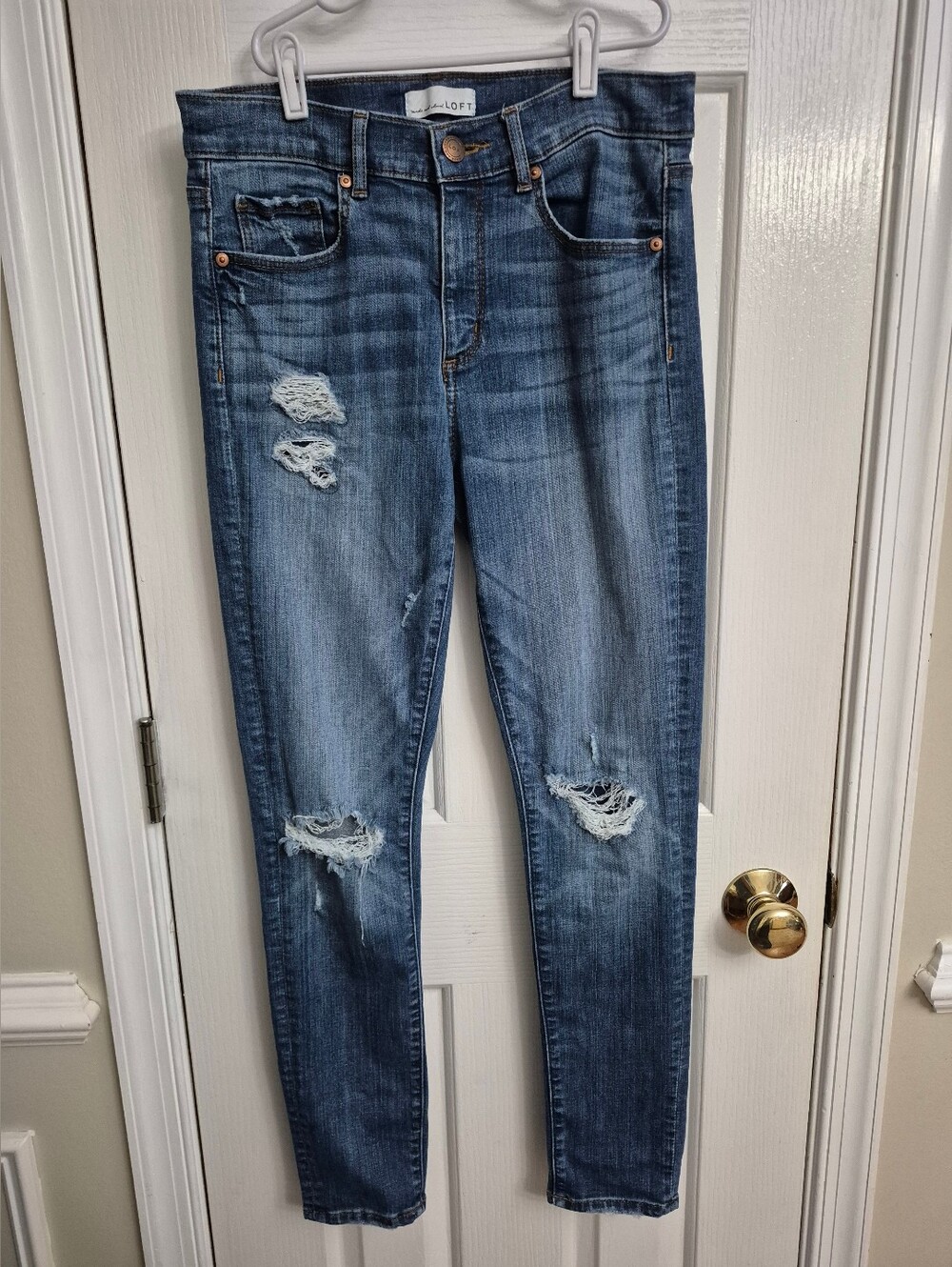 LOFT Mid Rise Skinny Jeans Distressed Ripped Knees Size 27/4